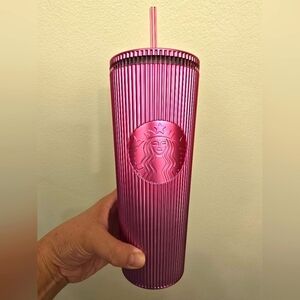 NWT 2025 Starbucks LATAM Limited Edition Pleated Venti Tumbler